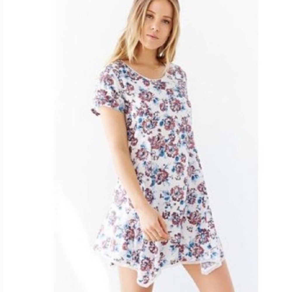 SILENCE & Noise Dress Small white floral mini cottagecore‎ Handkerchief hem 90s